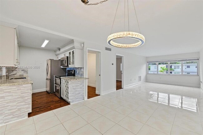 Photo - 2690 SW 22nd Ave Unit 206