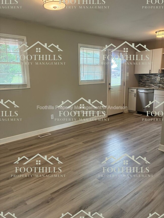 1109 Centerville Rd