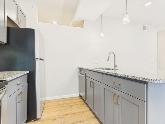 Photo - 1402 N 3rd St Unidad Apt 2