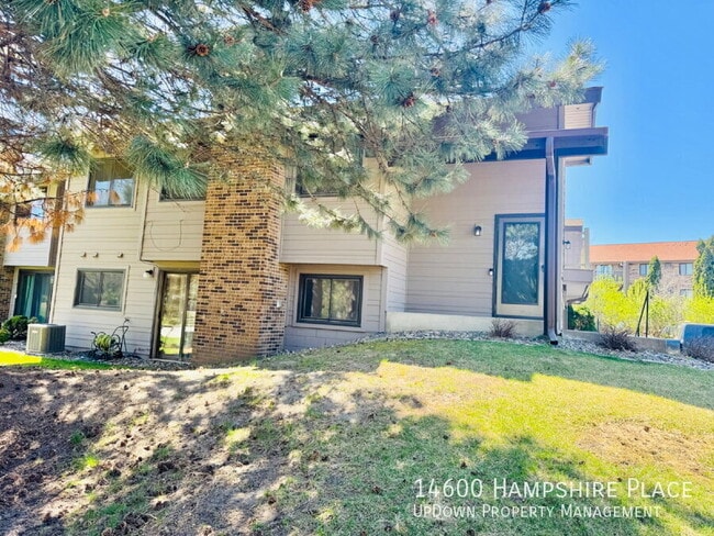 Photo - 14600 Hampshire Pl