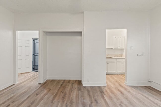 Photo - 1424 Chestnut Avenue