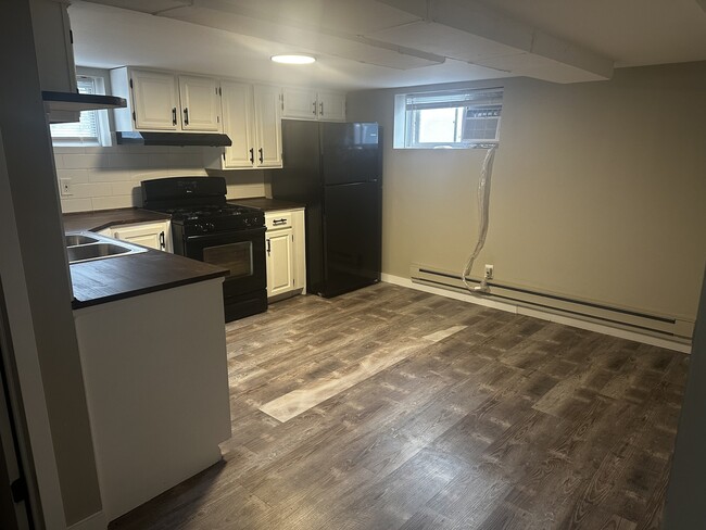 Photo - 800 Ave B
