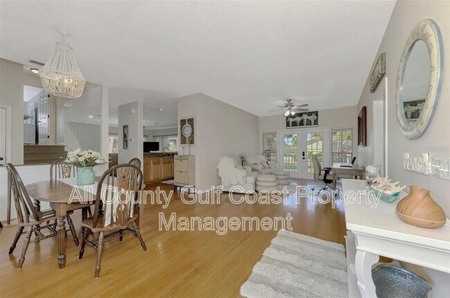 Photo - 668 Alligator Dr