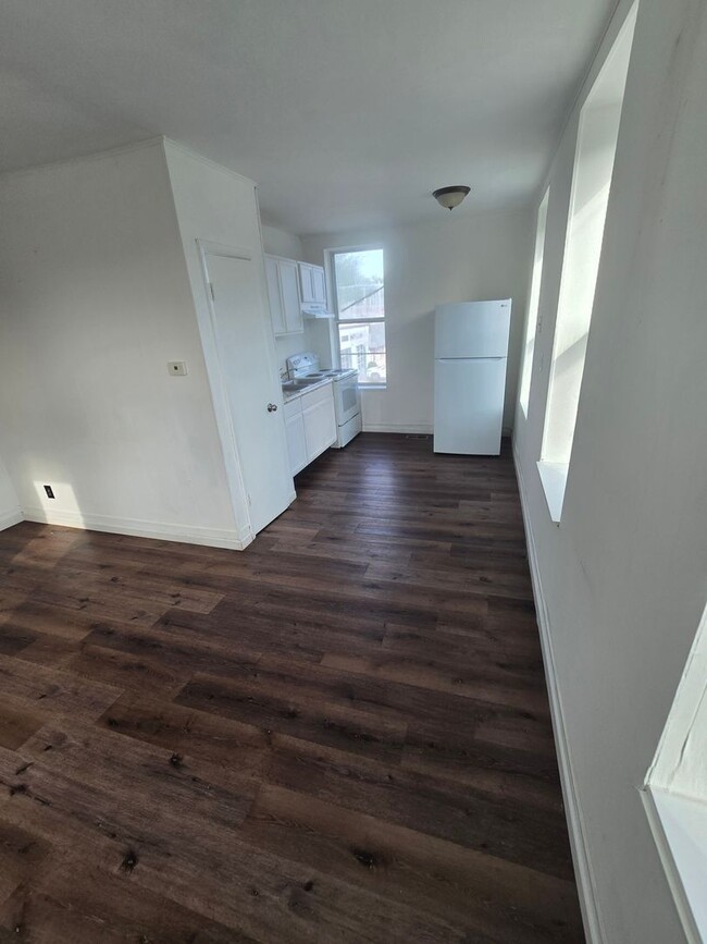 Photo - 1223 W Main St