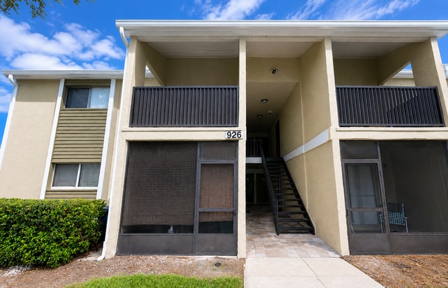 Building Photo - 926 N Lake Destiny Rd Unit 1