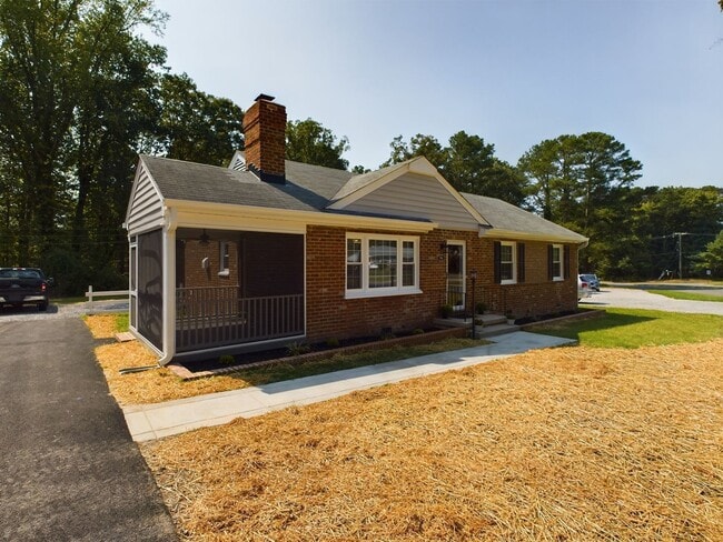 Photo - 709 N Parham Rd