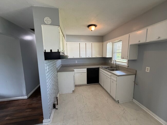 Photo - 4406 Clarene Dr