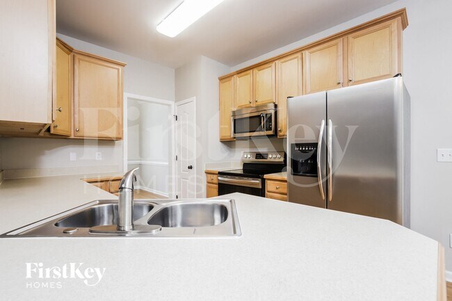 Photo - 2285 Glen Cove Way