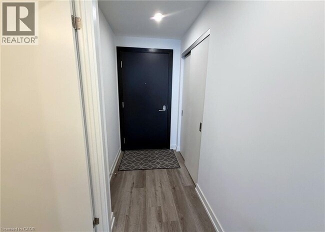 Photo - 5 Wellington St S Unité 1805