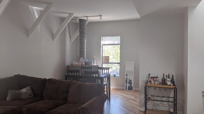 Photo - 2825 N Sheffield Ave Unidad 2824-2