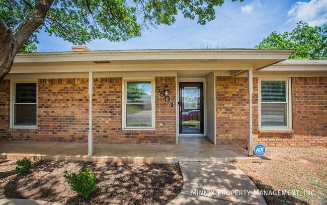 Photo - 5504 73rd St