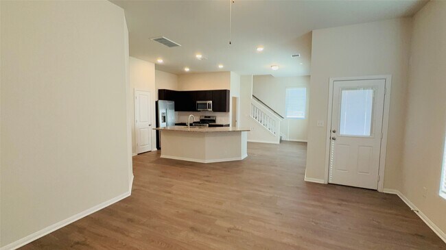 Photo - 405 Magnolia Ln