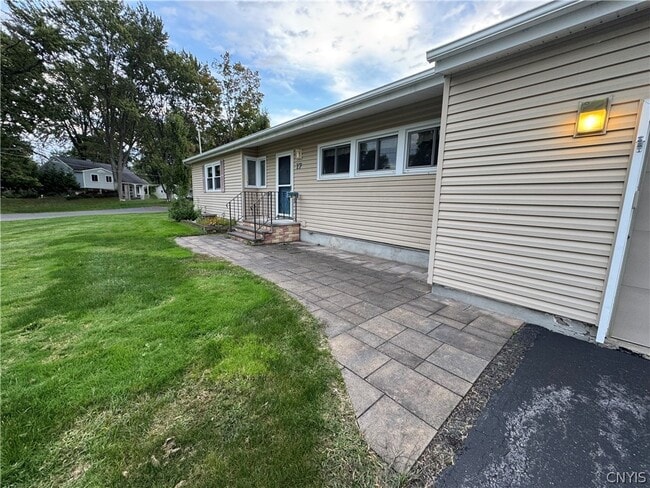 Photo - 17 Gooseberry Ln