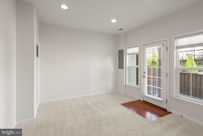 Photo - 21766 Harroun Terrace