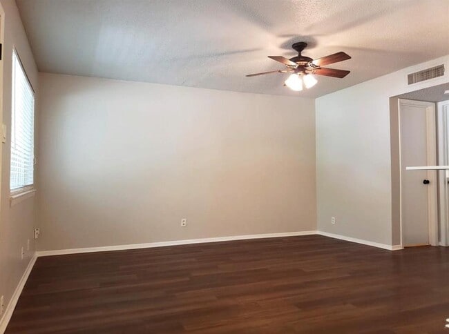 Building Photo - 1202 Newning Ave Unit 113 Rental