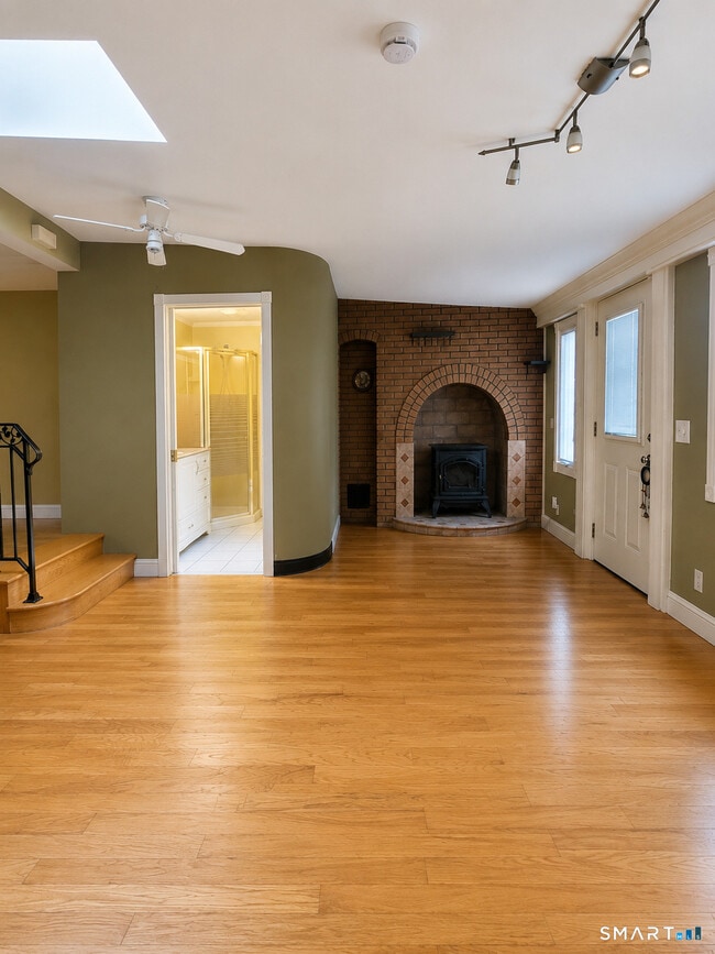 Photo - 561 Hopewell Rd Unidad Floor 1