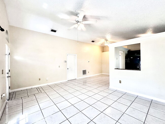 Photo - 9606 Chandon Dr