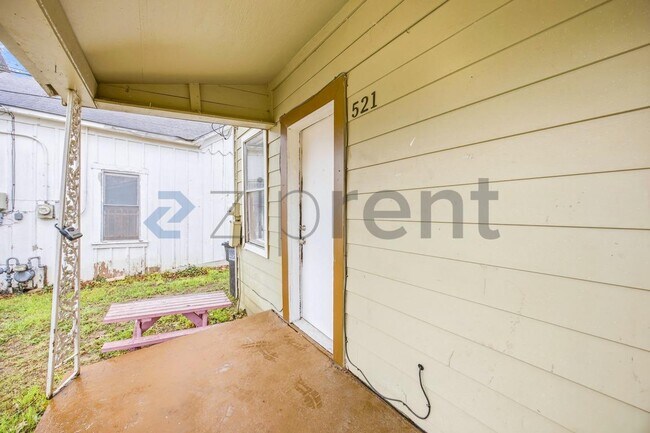 Photo - 521 S Polaris