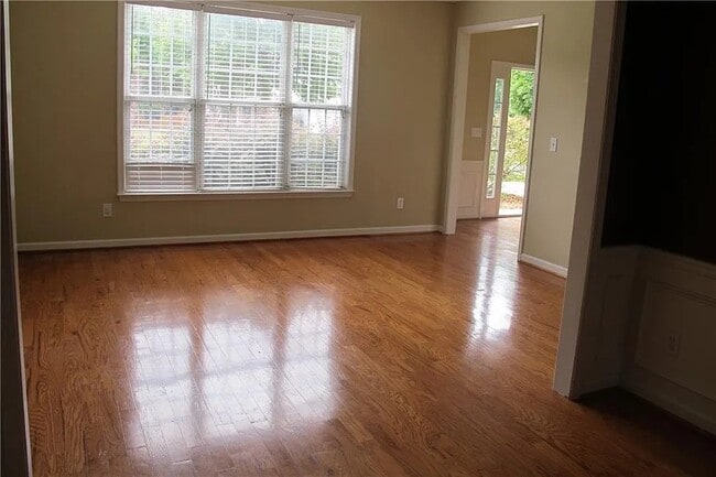 Photo - 7320 Brassfield Dr