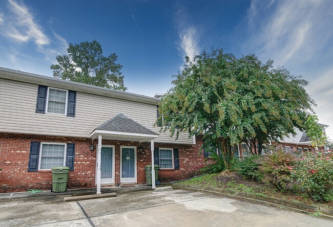 Building Photo - Lexington Park Apartments