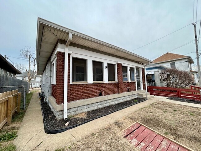 Photo - Charming 2 Bedroom 1 Bathroom Home in Center Township!!