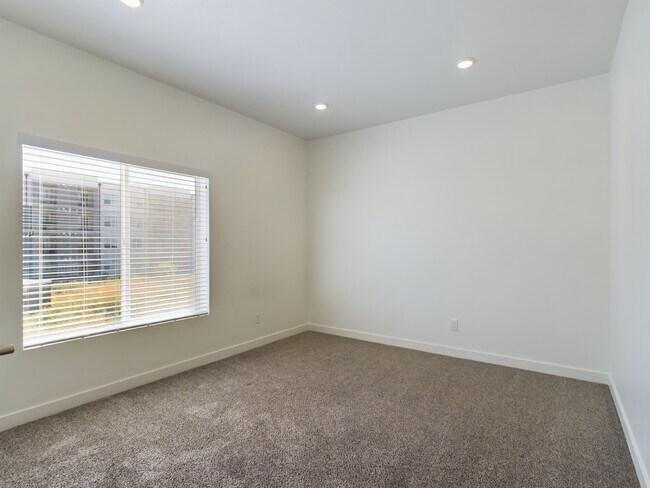 Photo - Aubrey Apartments