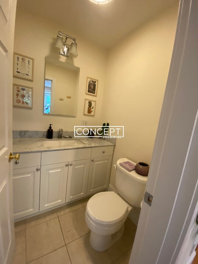Photo - 10 Selkirk Rd Unit 3CP