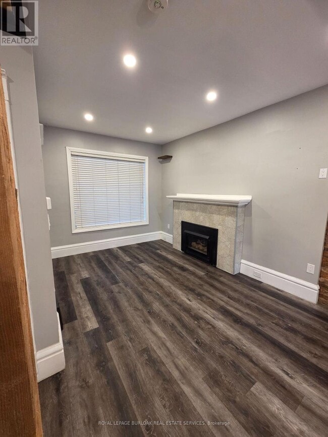 Photo - 16 Cedar Ave