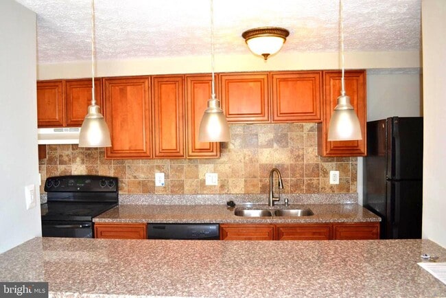 Photo - 504 Philmont Dr Unit 9