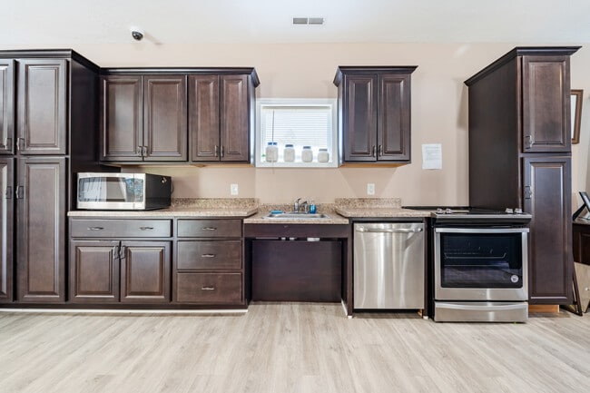 Springhill Village Apartments