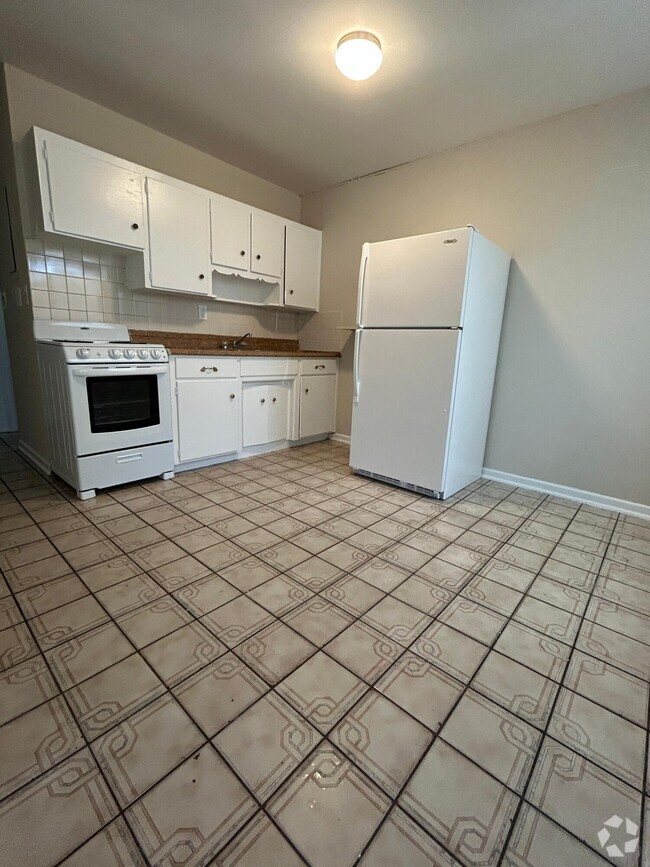 Building Photo - 709 Gotham Ct Unit B Rental