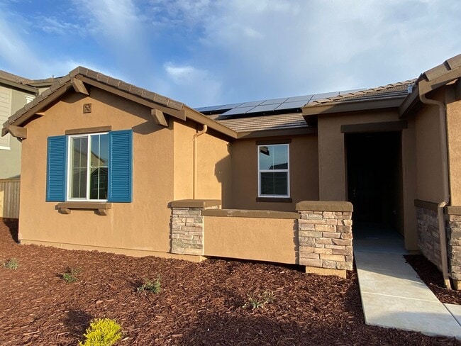 Photo - Available NOW - Beautiful and NEW 4 bed / 2 Bath