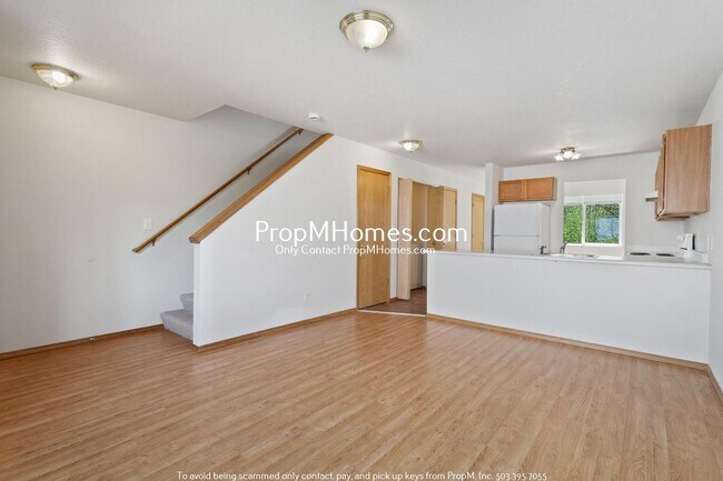 Cozy Two Bedroom Home in SE Portland! - Cozy Two Bedroom Home in SE Portland! Unit 2827 SE 90th Place  -  B