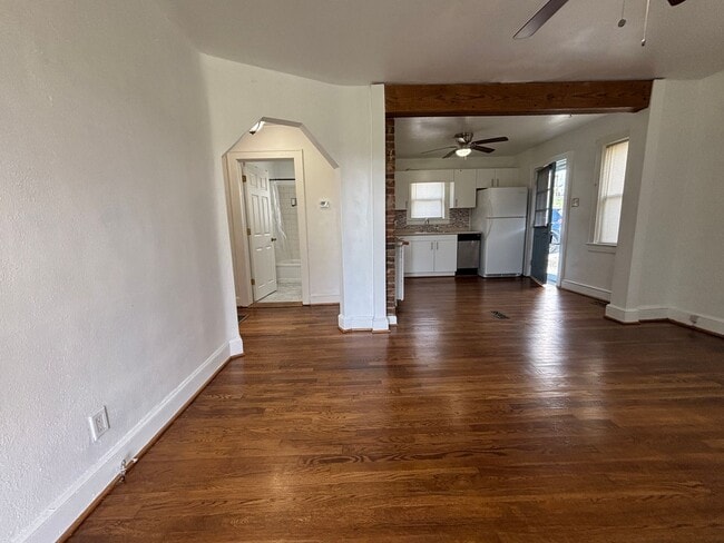 Photo - 950 Morgan Ave SE