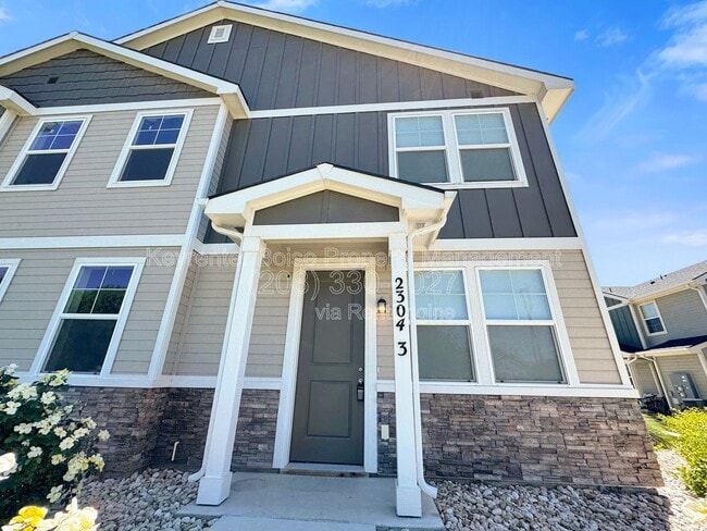 Building Photo - 2304 E Spice Lp