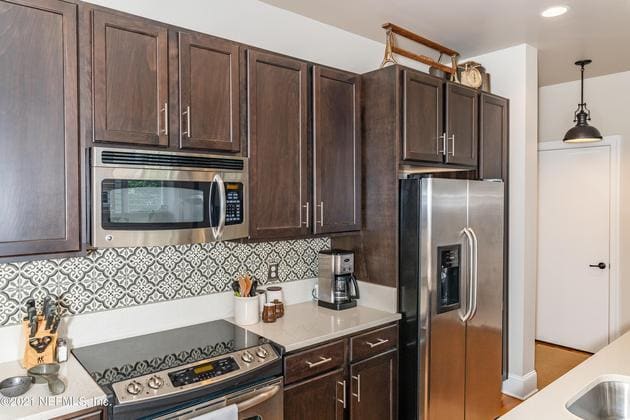 Kitchen - 2525 College St Unit 1112