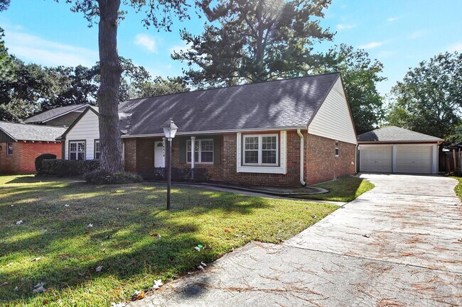 Photo - 10513 Moorberry Ln