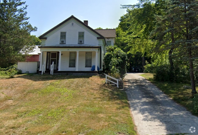 Building Photo - 21 Elm St Unit 21A Rental
