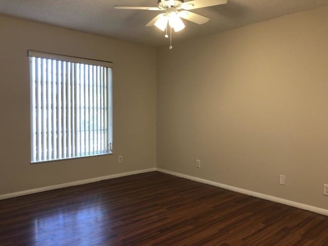Photo - 460 NW 20th St Unidad 2070