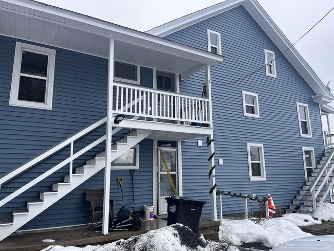Building Photo - Herndon Apartments Unit A
