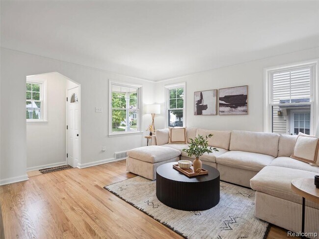 Photo - 1027 S Wilson Ave