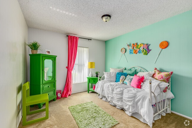 2 BR, 2 BA - 1,035SF - Second Bedroom