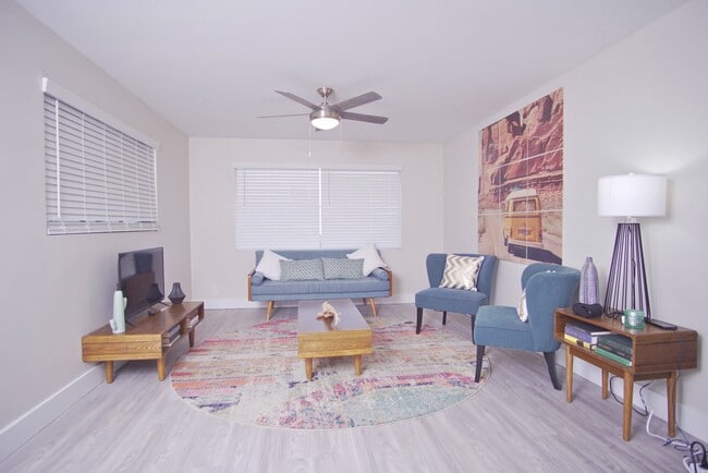 Building Photo - 2543 E Brill St Rental