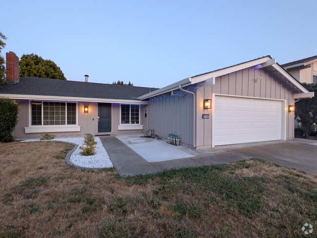Building Photo - 4558 Cabello St Rental