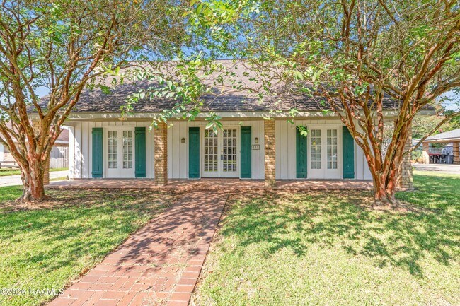 101 Wisteria Dr