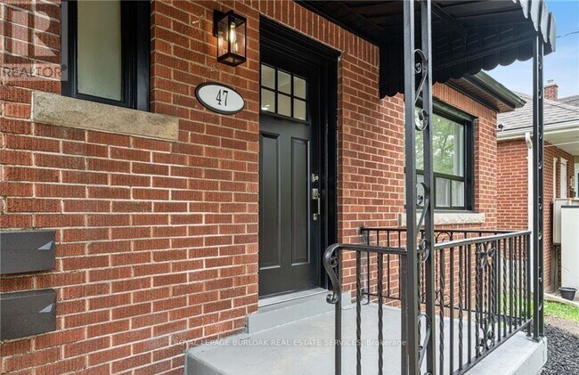 Photo - 47 MacDonald Ave