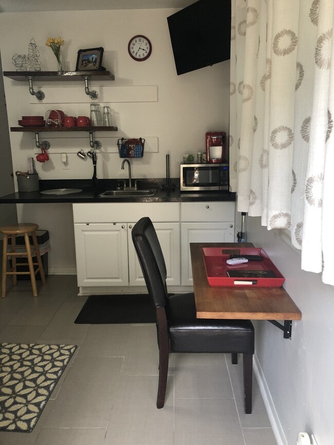 Photo - 621 Fairbanks St Unidad Studio A