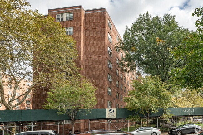 116-51 157th St - Cedar Manor Apartments