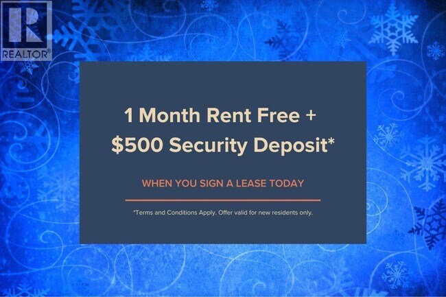 Photo - 2590 Lonsdale Ave