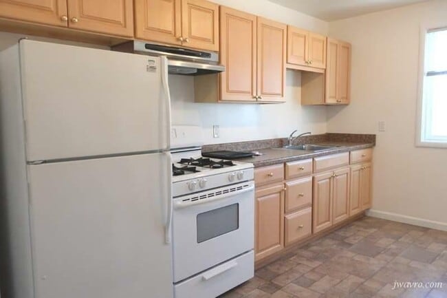 Building Photo - 1401 20th Ave Unit 3